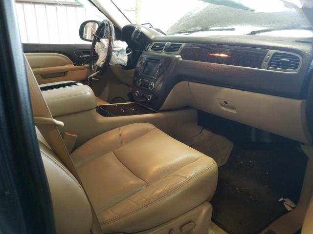 Photo 4 VIN: 1GKS1EEF3BR364612 - GMC YUKON DENA 