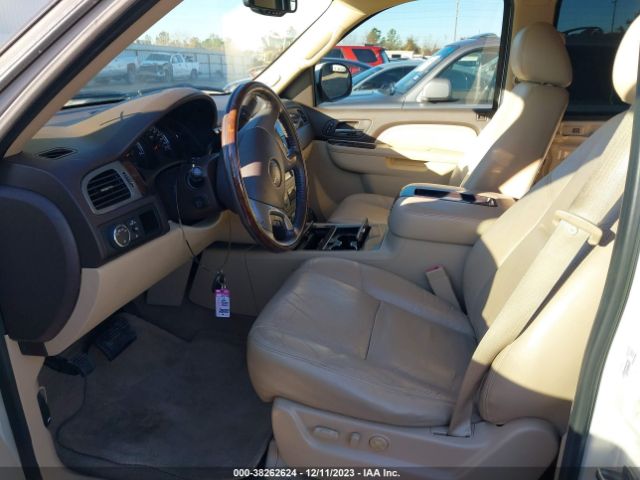 Photo 4 VIN: 1GKS1EEF4CR183987 - GMC YUKON 