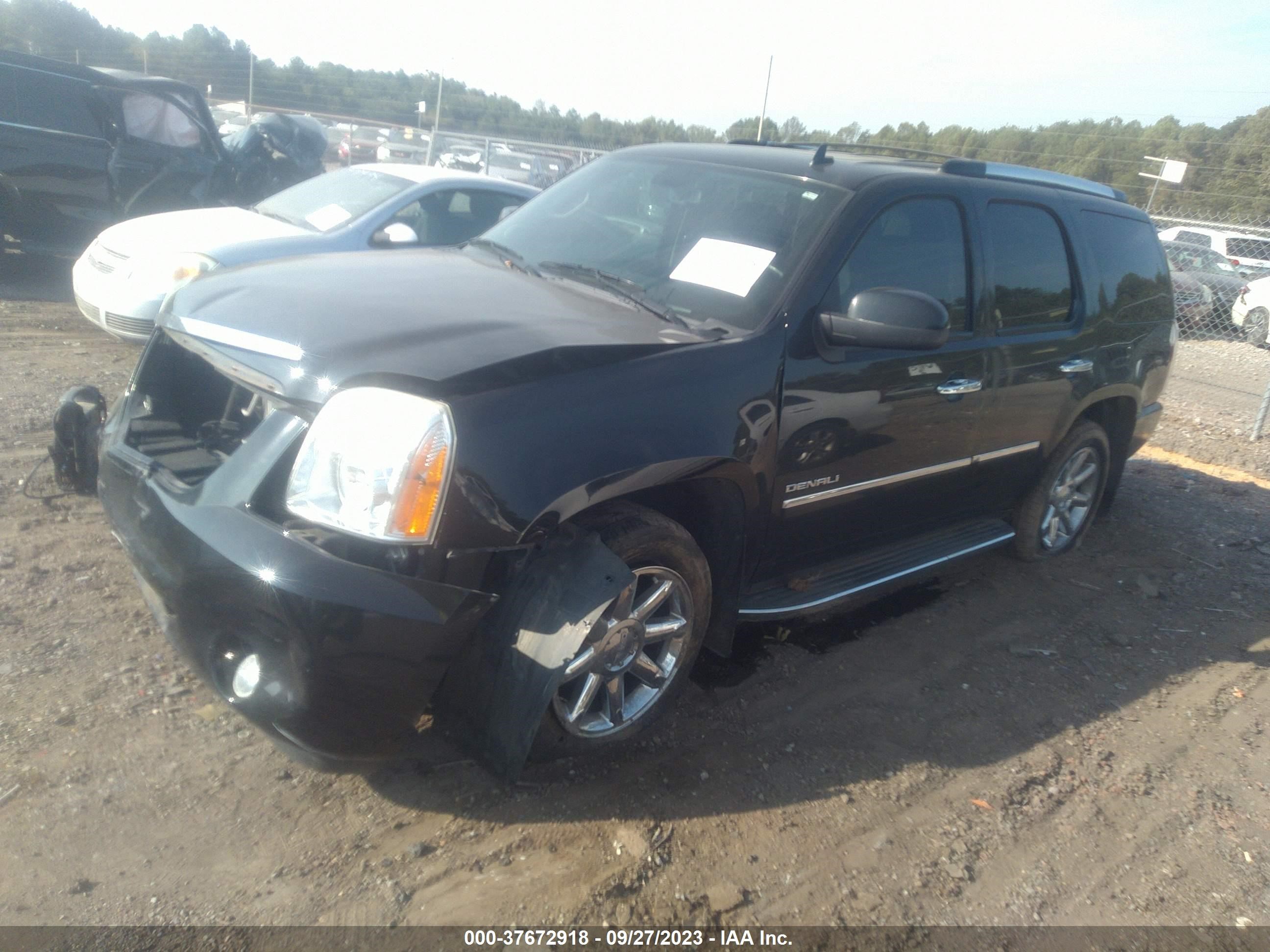 Photo 1 VIN: 1GKS1EEF4DR152143 - GMC YUKON 