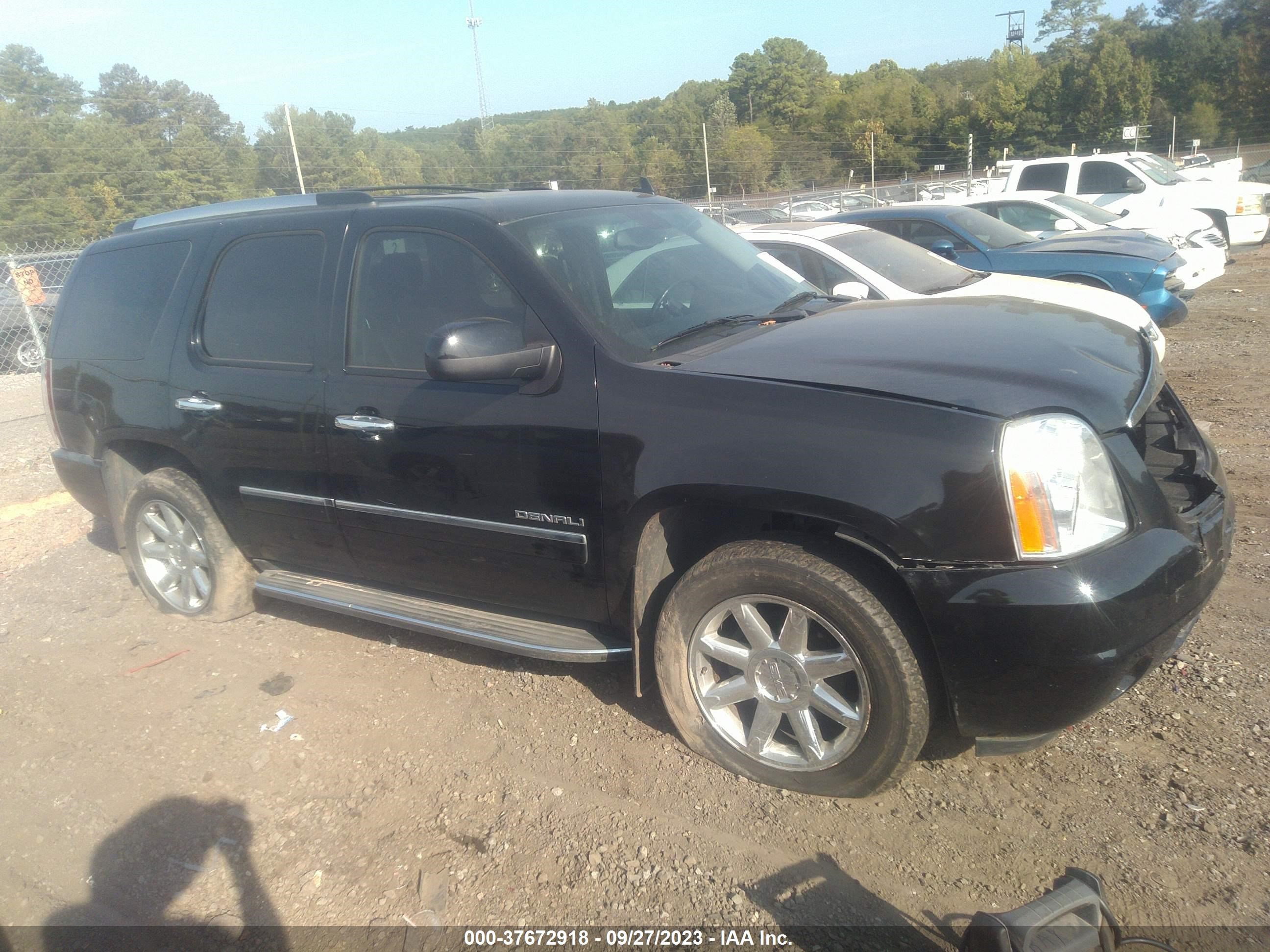 Photo 12 VIN: 1GKS1EEF4DR152143 - GMC YUKON 