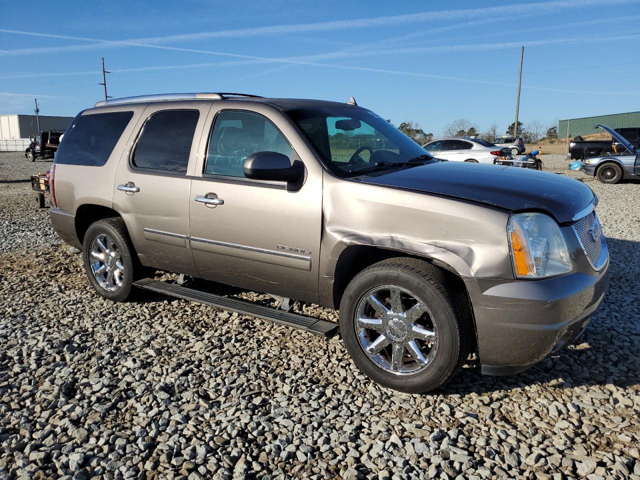 Photo 3 VIN: 1GKS1EEF4ER101243 - GMC YUKON 