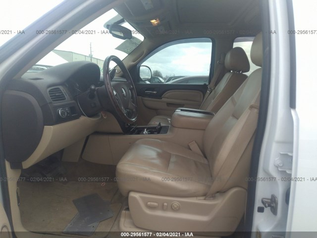 Photo 4 VIN: 1GKS1EEF5BR248716 - GMC YUKON 