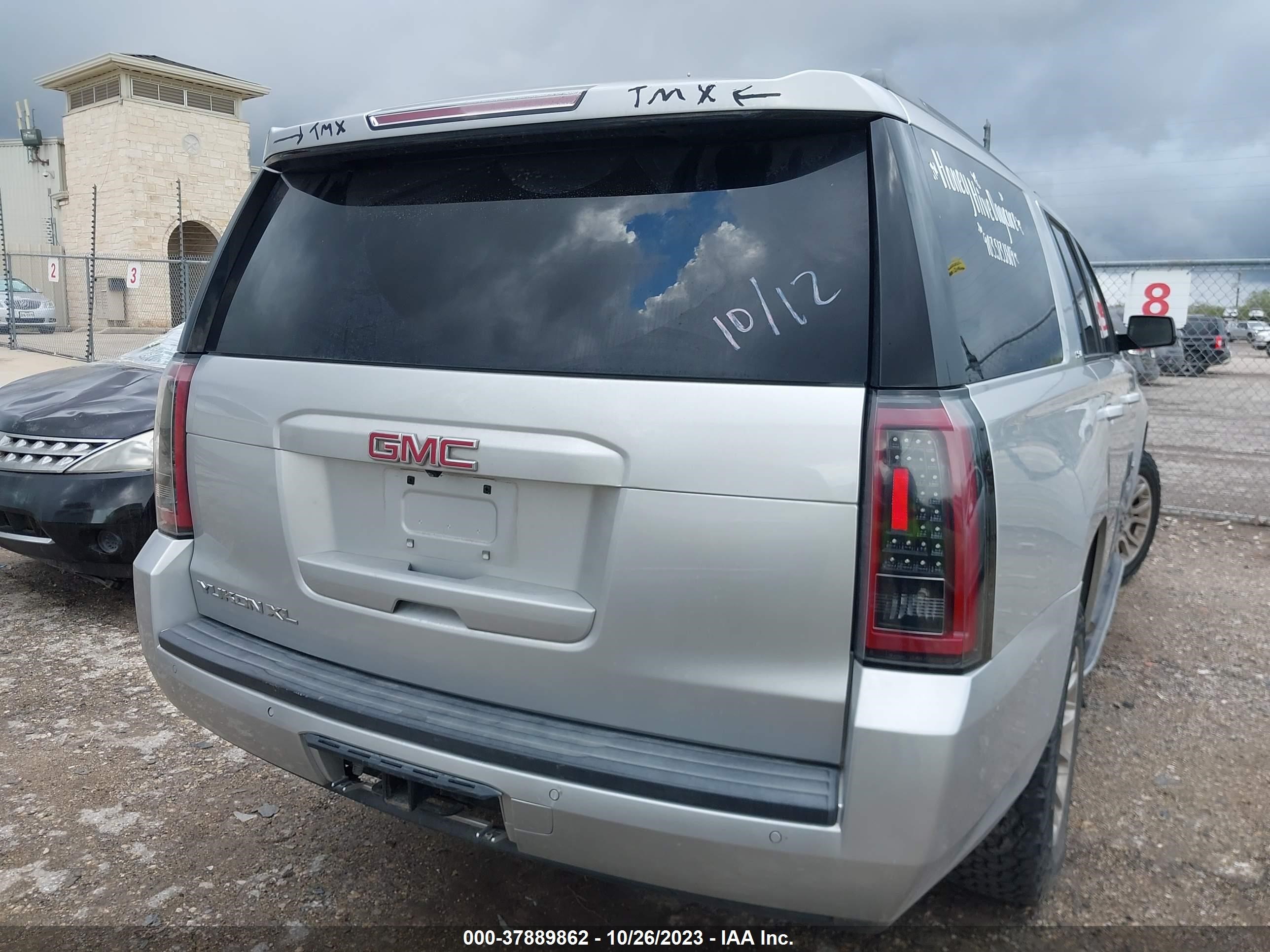 Photo 15 VIN: 1GKS1FKC0GR180512 - GMC YUKON 