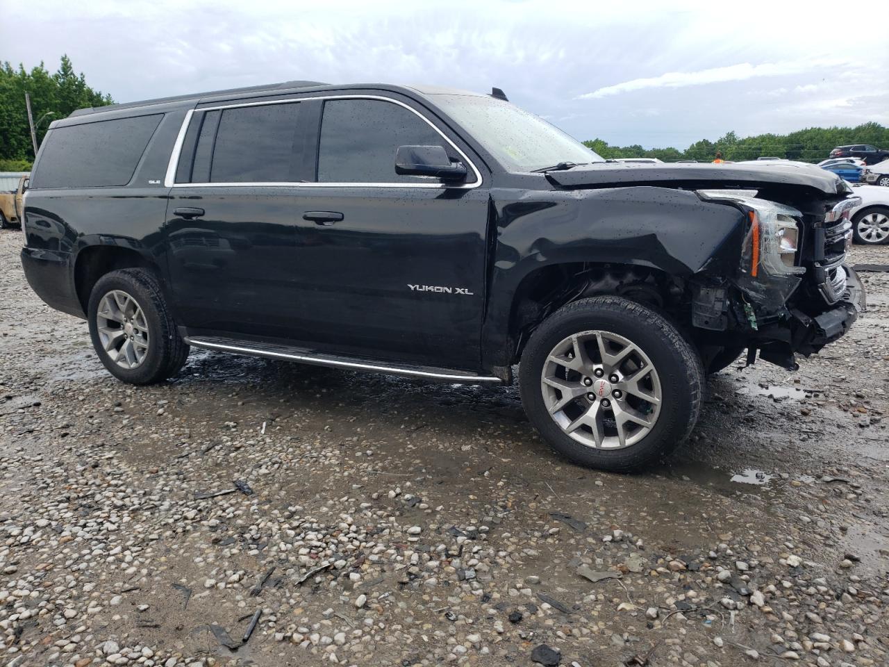 Photo 3 VIN: 1GKS1FKC1HR204513 - GMC YUKON 