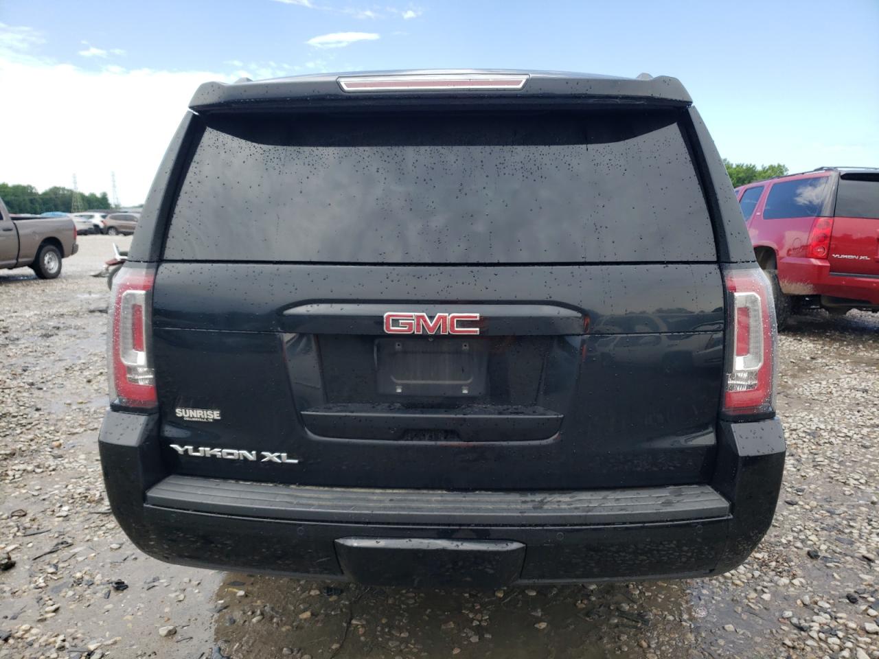 Photo 5 VIN: 1GKS1FKC1HR204513 - GMC YUKON 