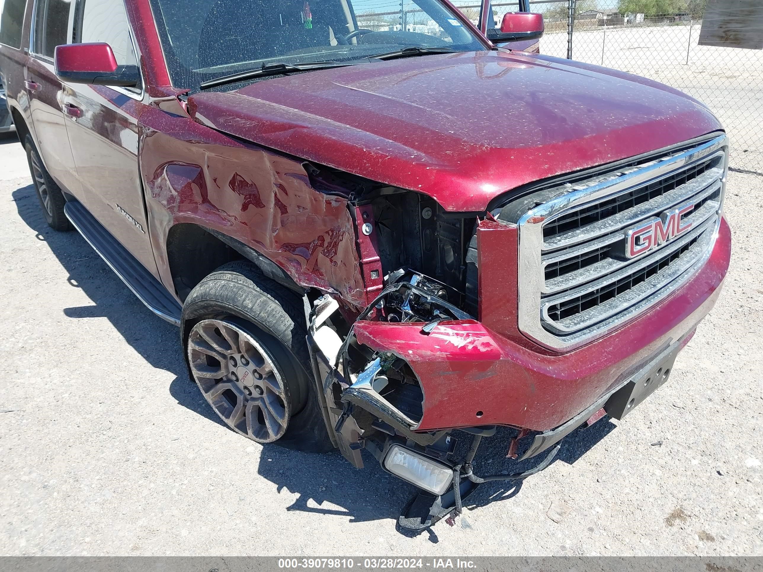 Photo 5 VIN: 1GKS1FKC8JR321589 - GMC YUKON 