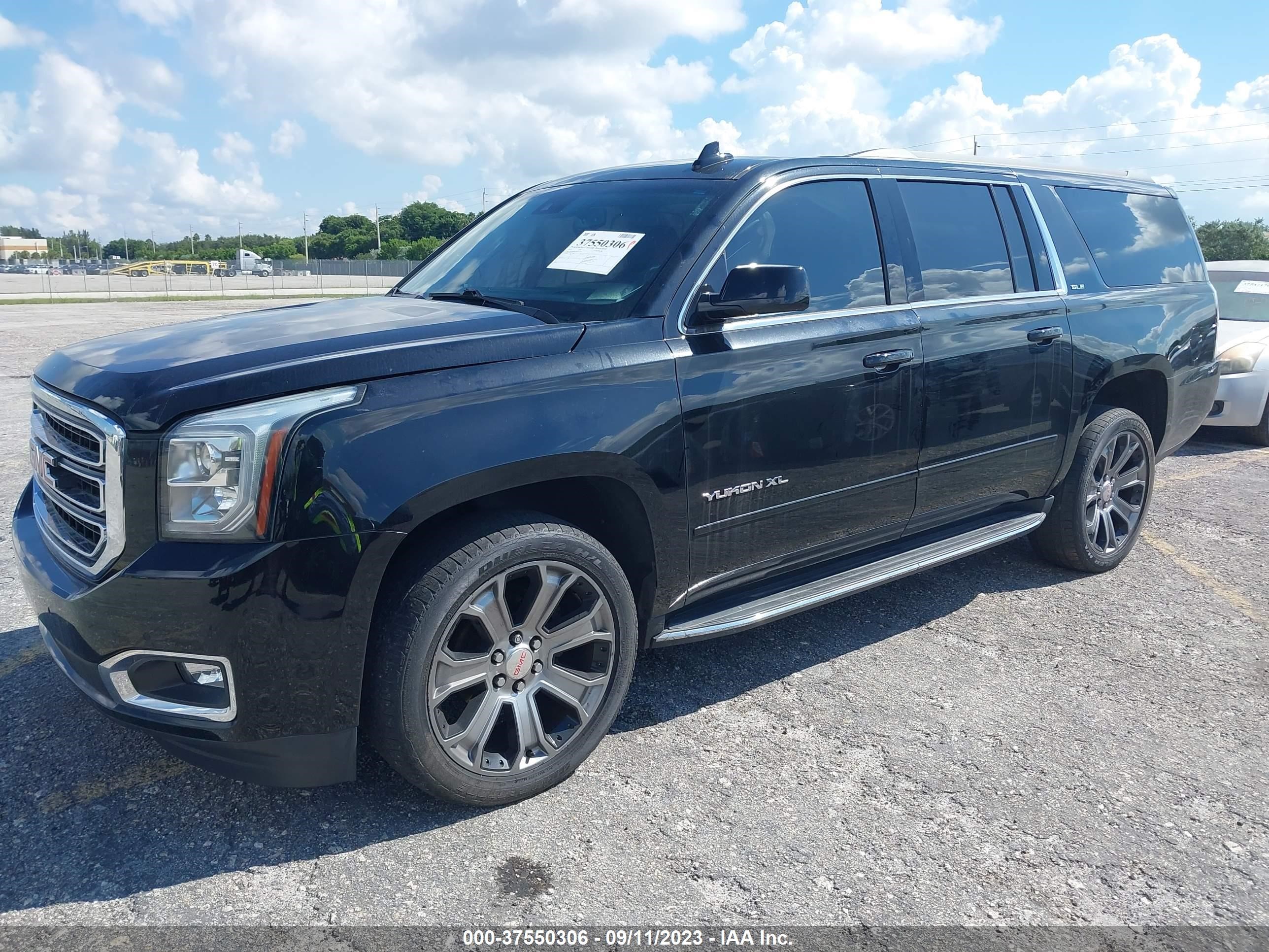 Photo 1 VIN: 1GKS1FKC8KR322386 - GMC YUKON 