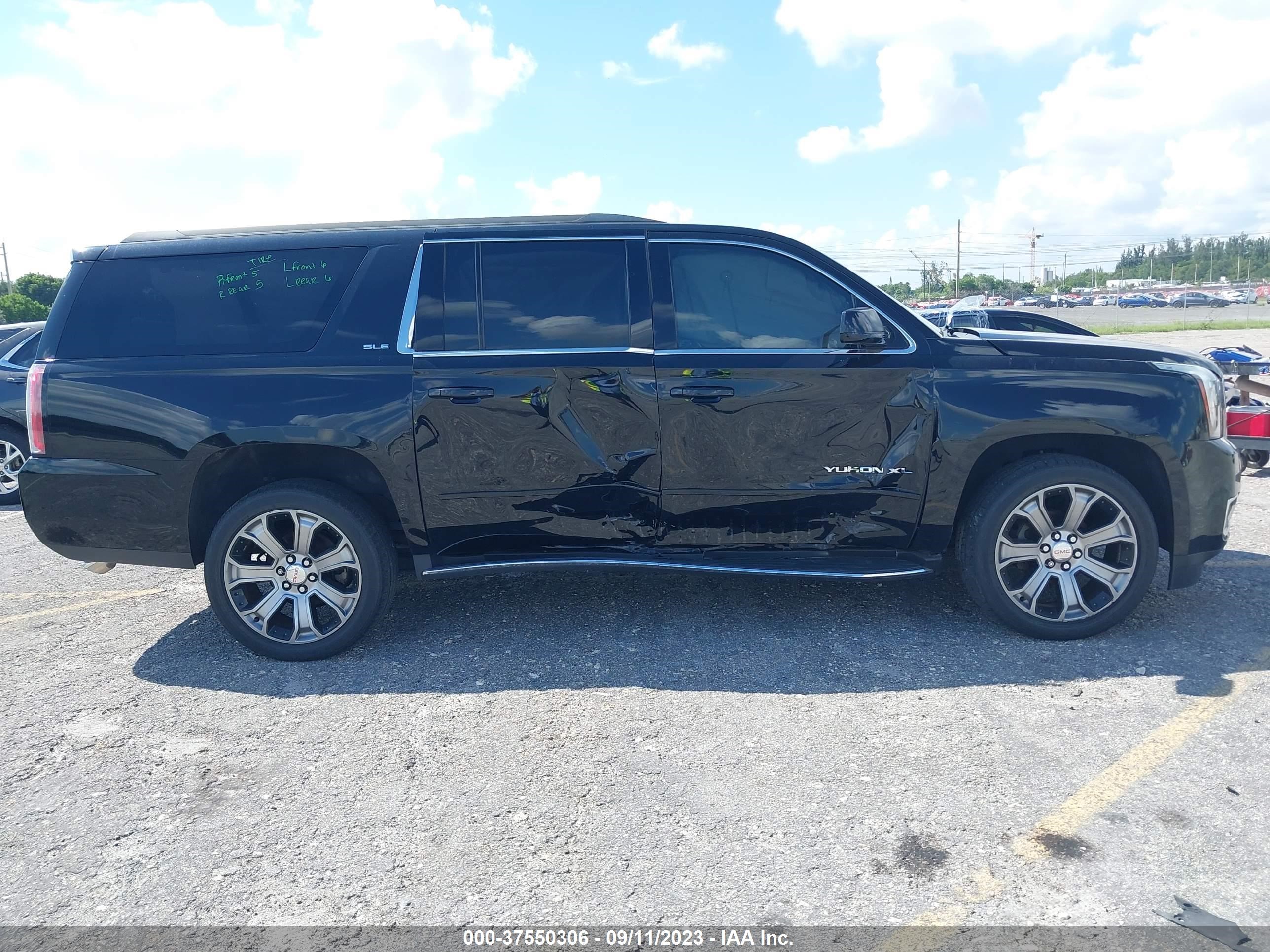 Photo 5 VIN: 1GKS1FKC8KR322386 - GMC YUKON 