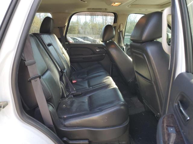 Photo 10 VIN: 1GKS1GEJ3BR121723 - GMC YUKON 