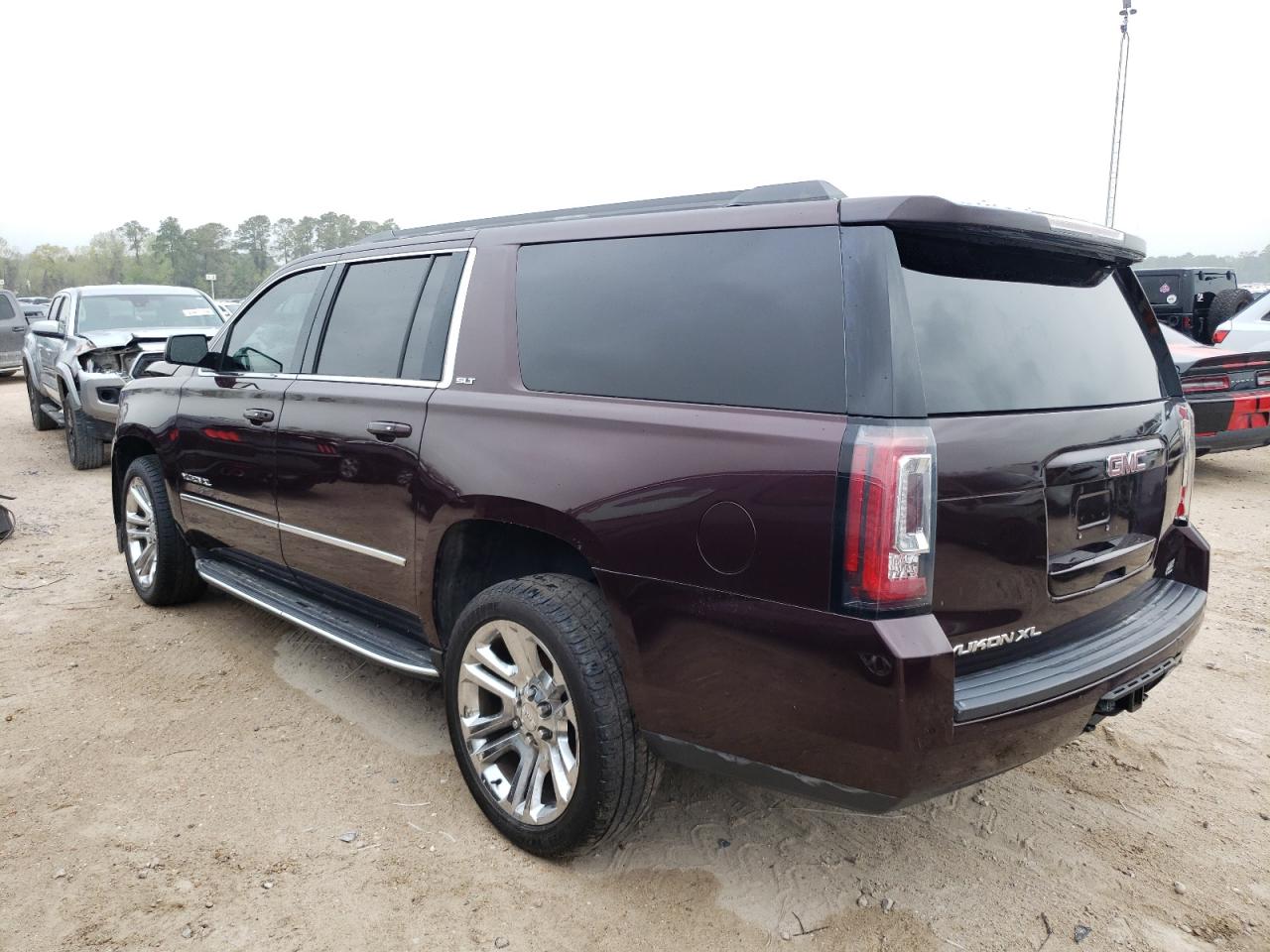 Photo 2 VIN: 1GKS1GKC4HR262881 - GMC YUKON 