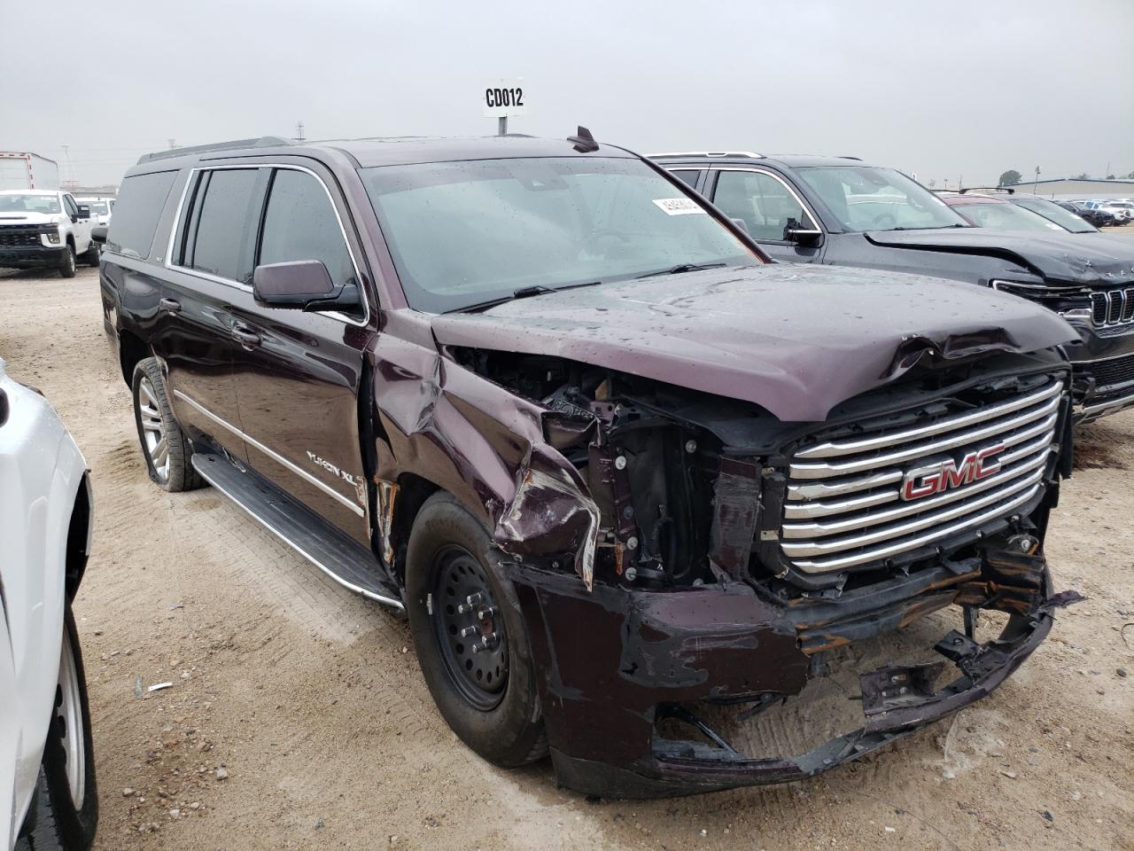 Photo 4 VIN: 1GKS1GKC4HR262881 - GMC YUKON 