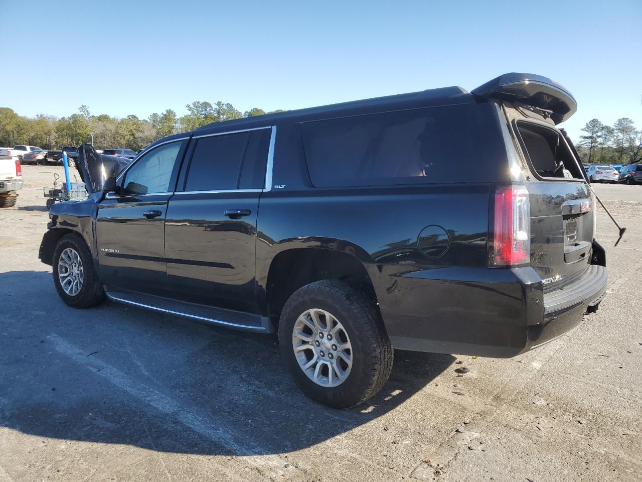 Photo 1 VIN: 1GKS1GKC6JR333696 - GMC YUKON 