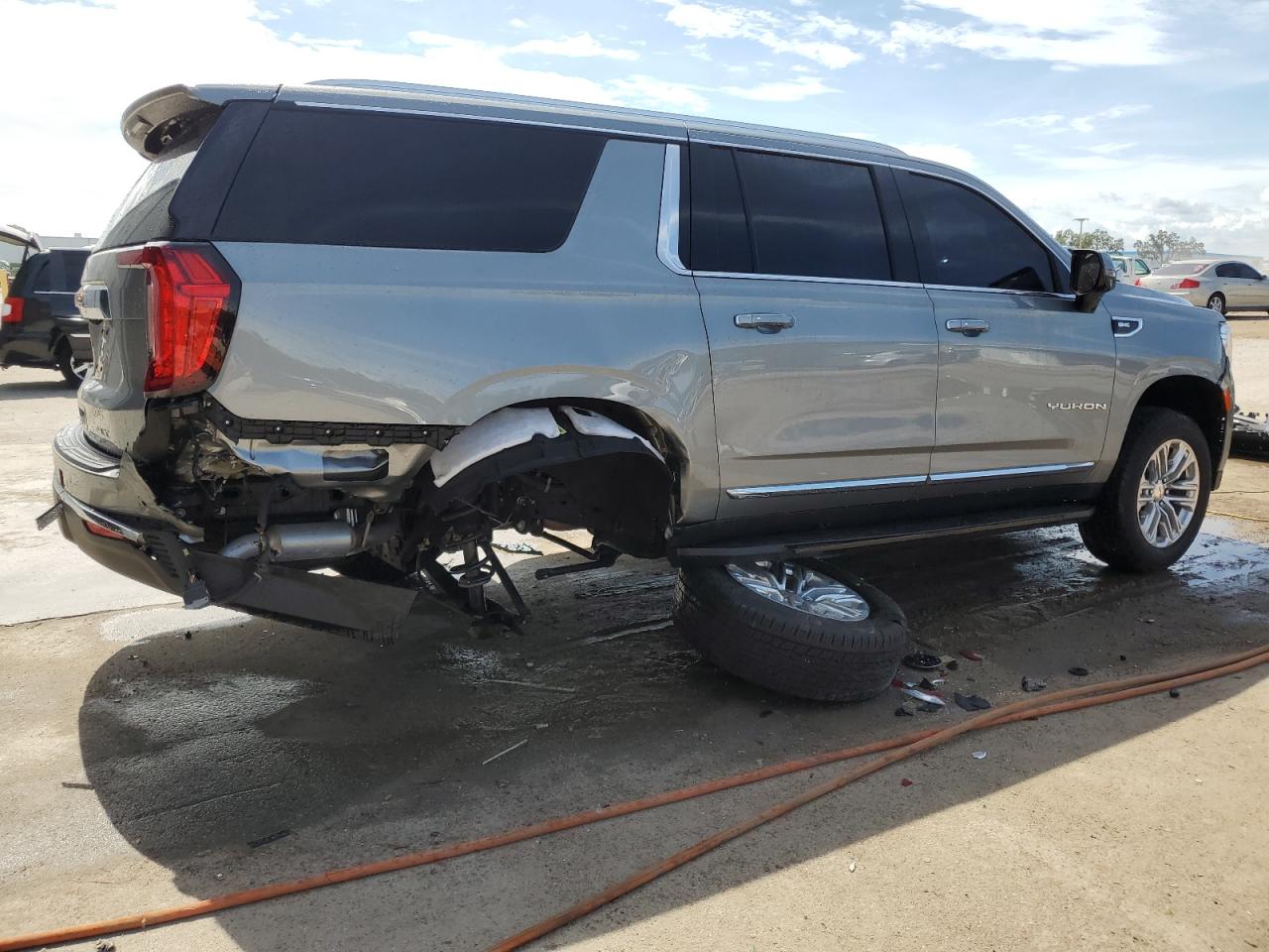 Photo 2 VIN: 1GKS1GKD7PR337080 - GMC YUKON 