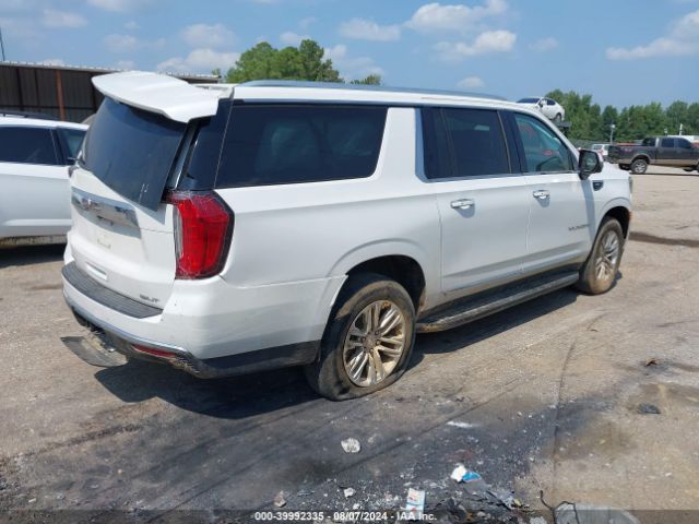 Photo 3 VIN: 1GKS1GKD8NR272799 - GMC YUKON XL 