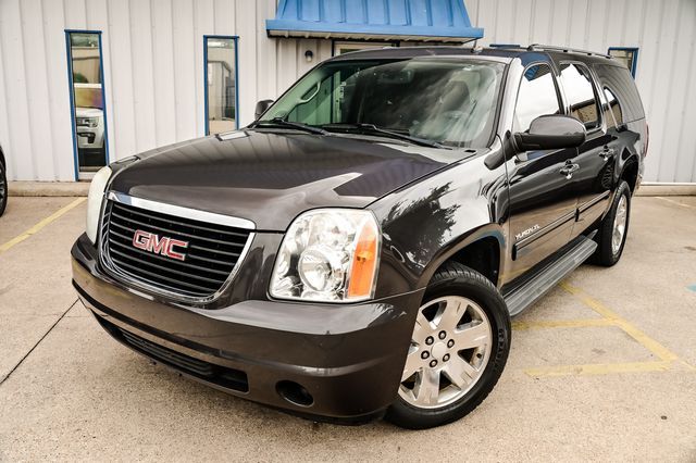 Photo 2 VIN: 1GKS1HE05BR159676 - GMC YUKON XL 