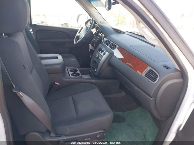 Photo 4 VIN: 1GKS1HE09DR163037 - GMC YUKON XL 1500 