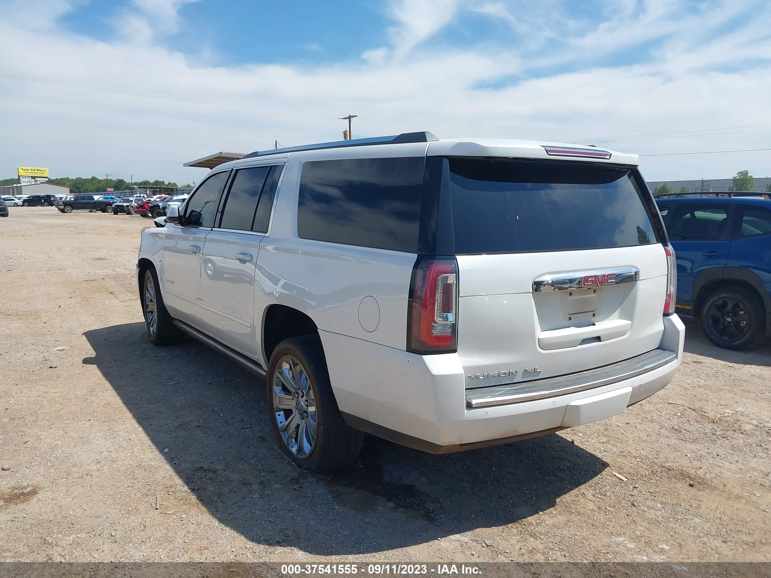 Photo 2 VIN: 1GKS1HKJ0HR344191 - GMC YUKON 