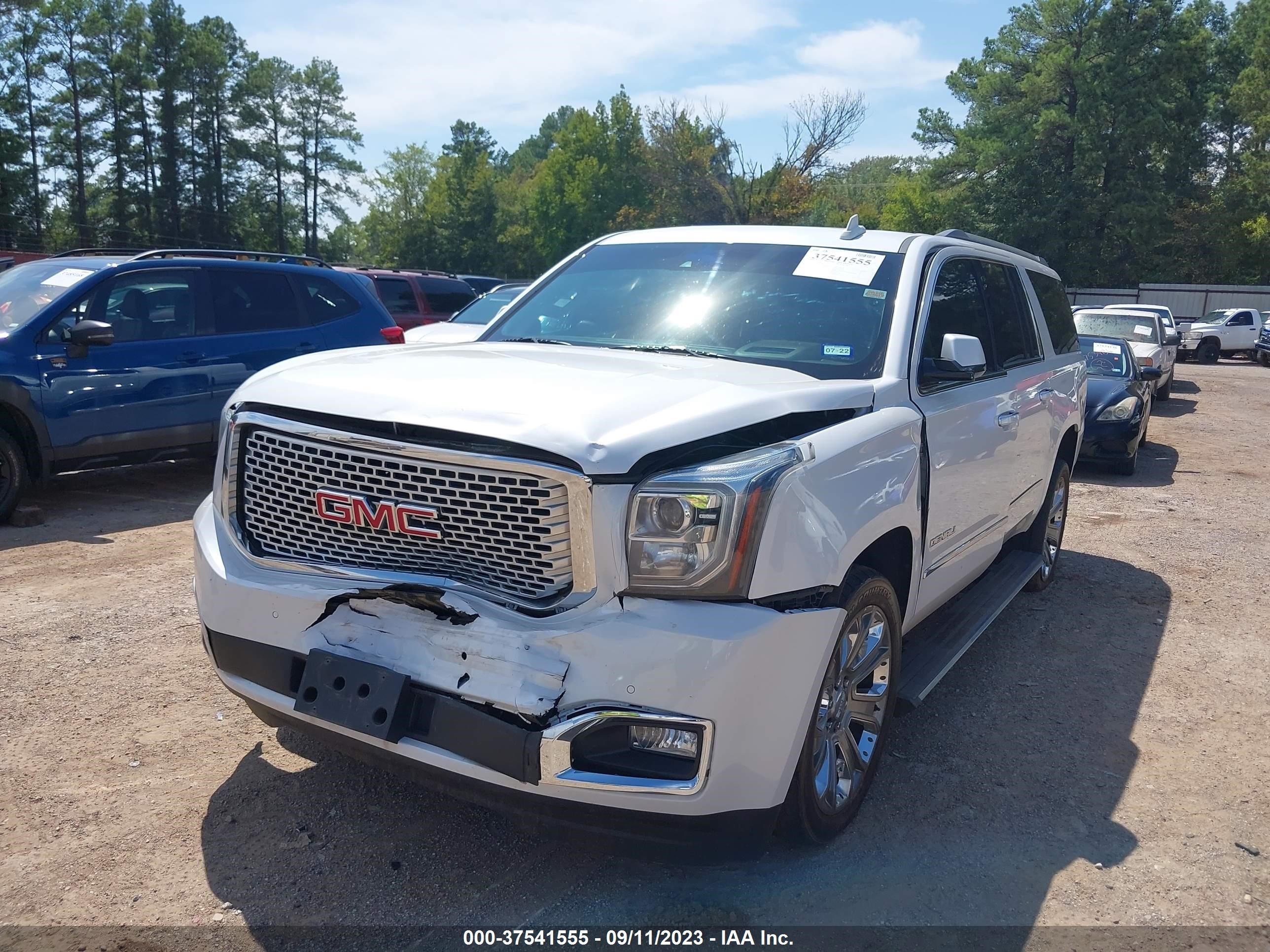 Photo 5 VIN: 1GKS1HKJ0HR344191 - GMC YUKON 