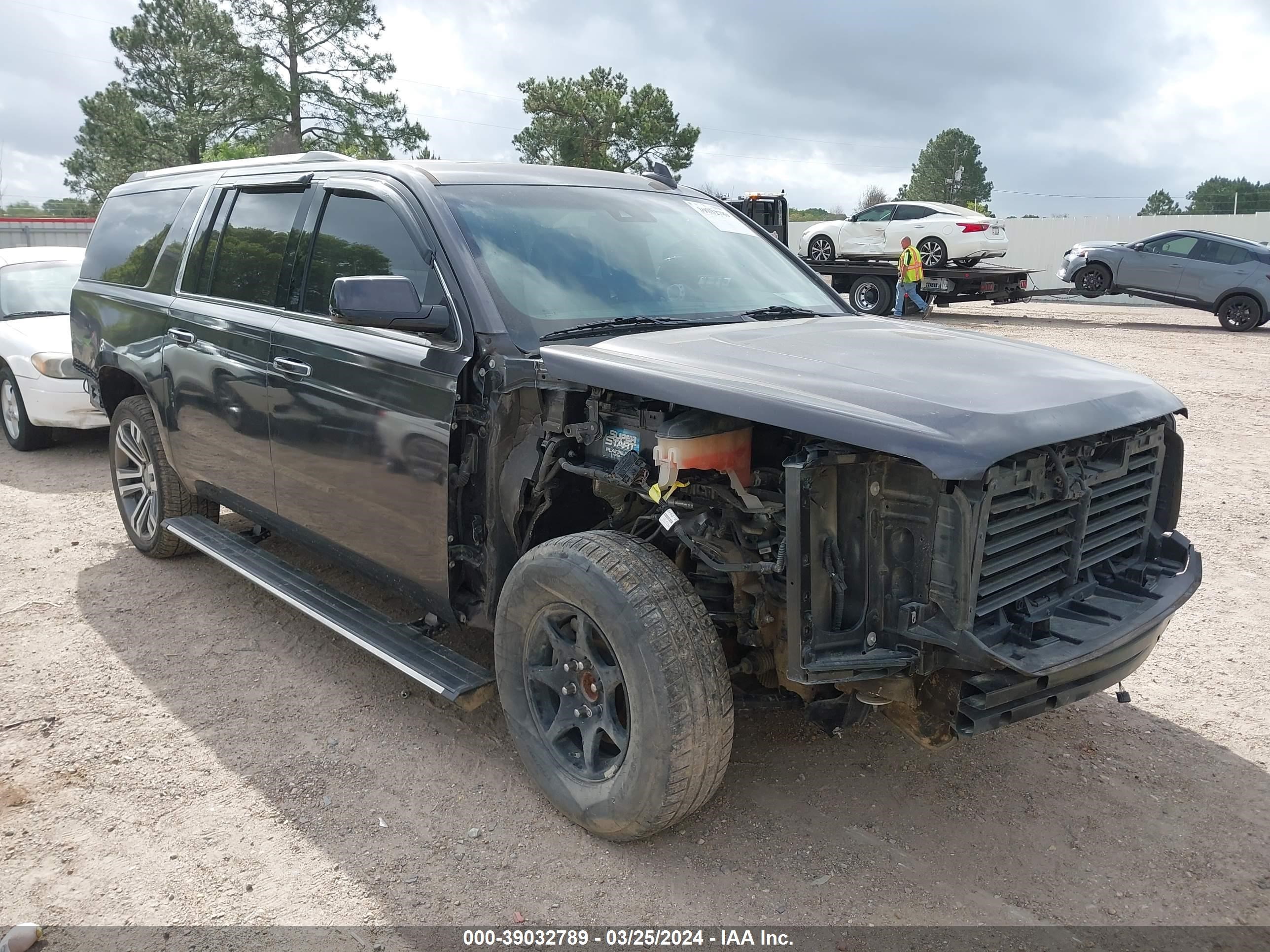 Photo 5 VIN: 1GKS1HKJ7JR164003 - GMC YUKON 