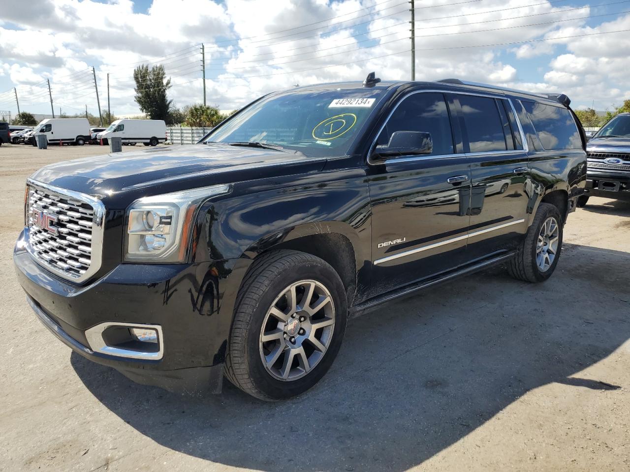 Photo 0 VIN: 1GKS1HKJ7KR195009 - GMC YUKON 