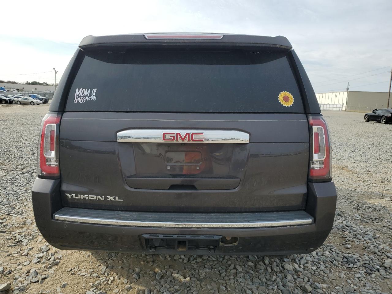 Photo 5 VIN: 1GKS1HKJ8HR307048 - GMC YUKON 