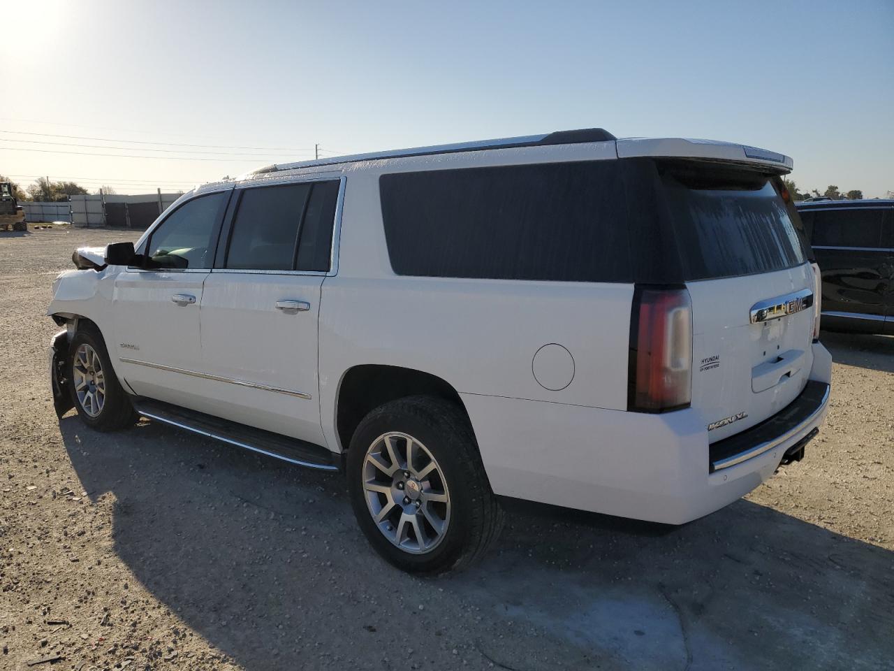 Photo 1 VIN: 1GKS1HKJ8LR290230 - GMC YUKON 