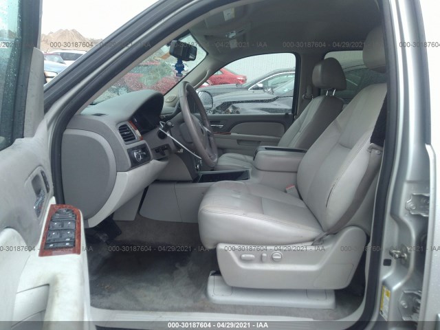 Photo 4 VIN: 1GKS1KE00BR288941 - GMC YUKON XL 