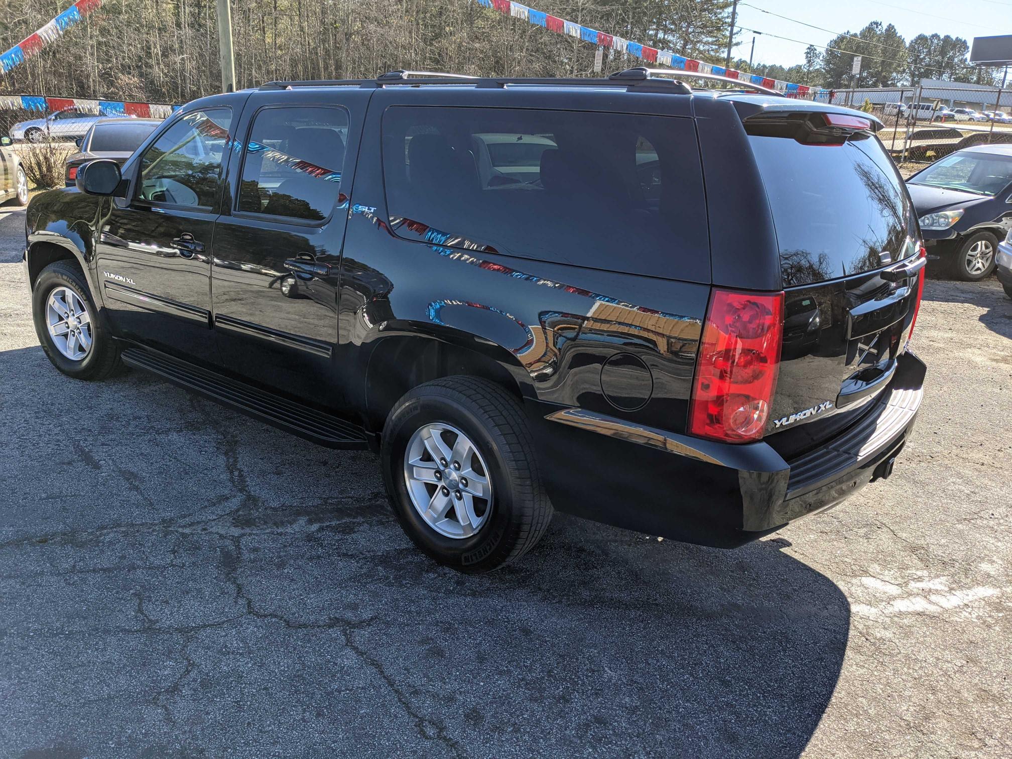 Photo 2 VIN: 1GKS1KE03ER201344 - GMC YUKON XL C 