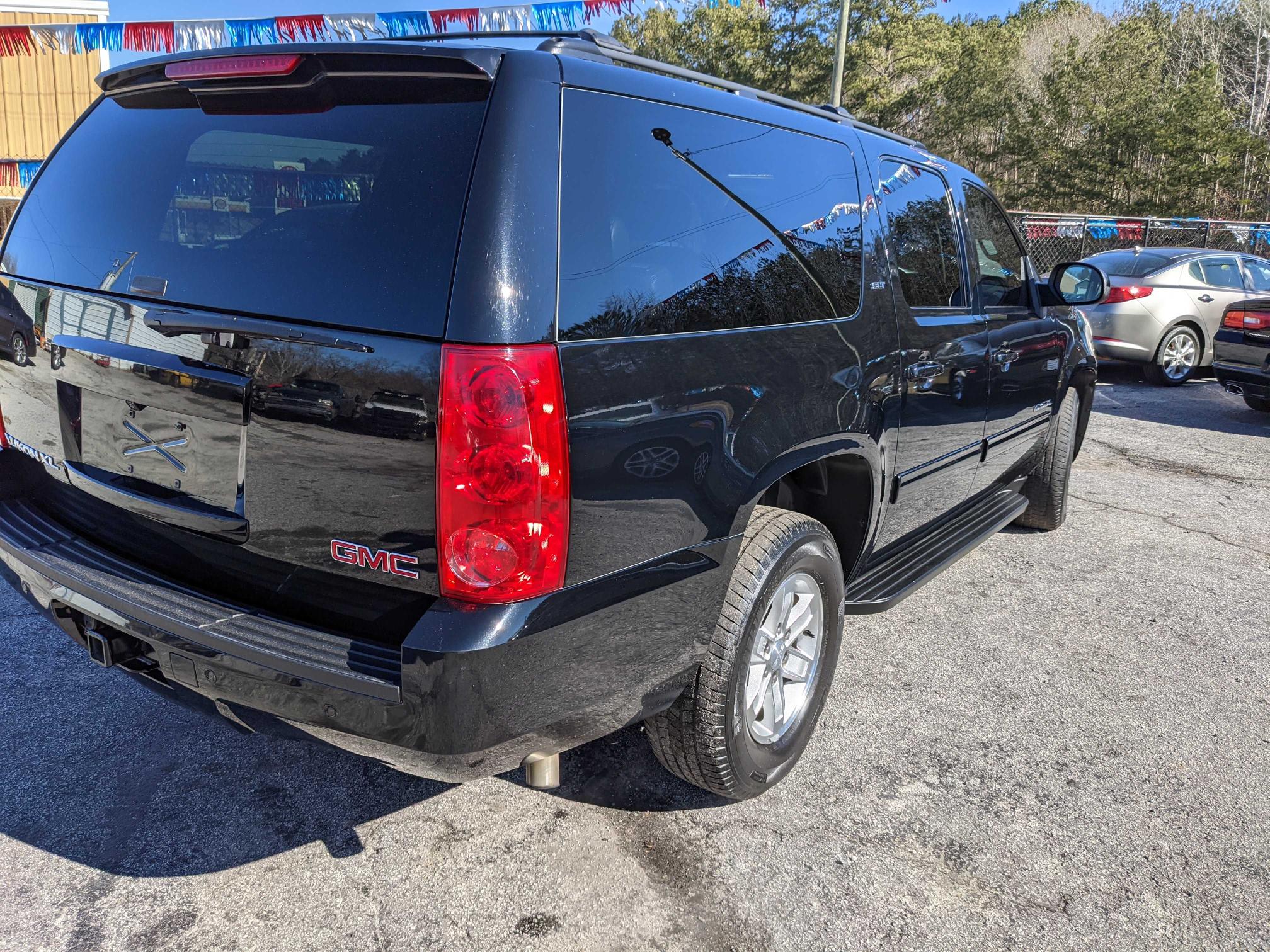 Photo 3 VIN: 1GKS1KE03ER201344 - GMC YUKON XL C 