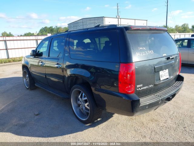 Photo 2 VIN: 1GKS1KE04BR223543 - GMC YUKON XL 