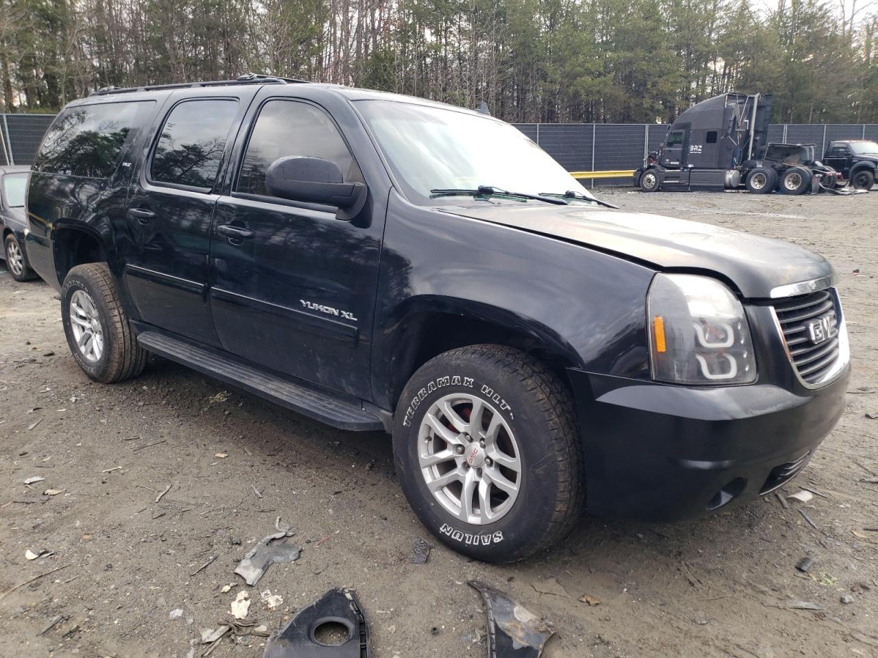 Photo 3 VIN: 1GKS1KE05DR291434 - GMC YUKON 