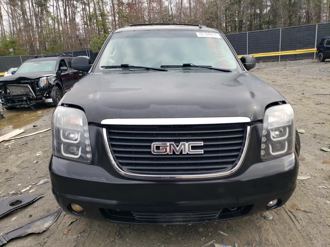 Photo 4 VIN: 1GKS1KE05DR291434 - GMC YUKON 