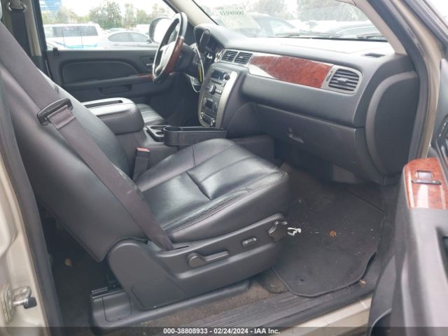 Photo 4 VIN: 1GKS1KE07DR137081 - GMC YUKON XL 1500 