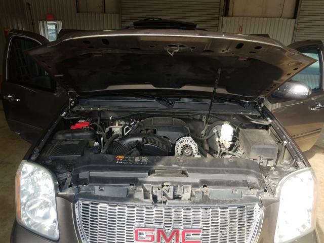 Photo 6 VIN: 1GKS1KE09BR373373 - GMC YUKON XL C 