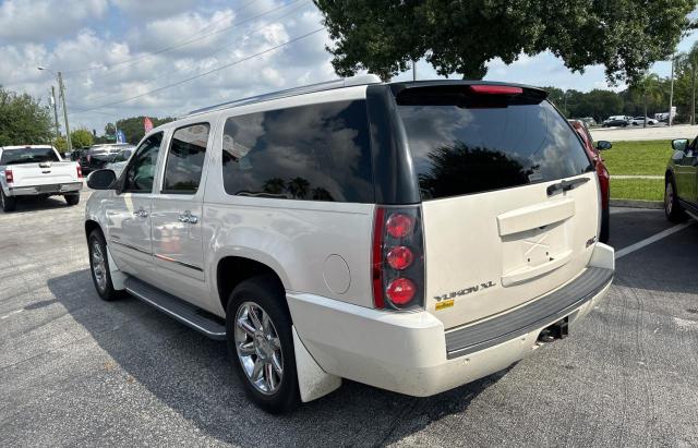 Photo 2 VIN: 1GKS1MEF4DR115555 - GMC YUKON XL D 