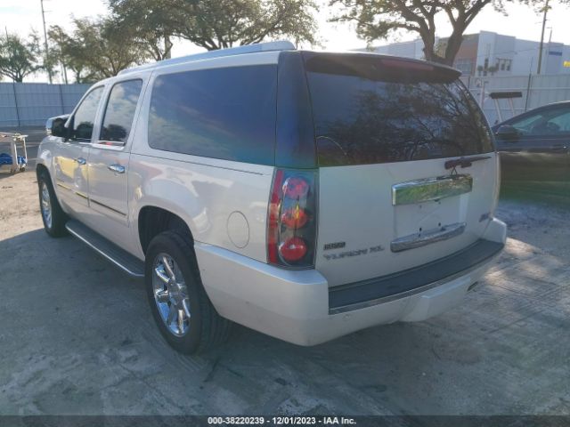 Photo 2 VIN: 1GKS1MEF6BR307654 - GMC YUKON XL 