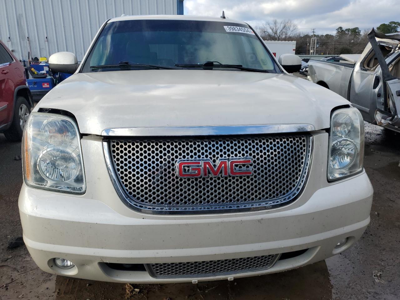 Photo 4 VIN: 1GKS1MEF8ER139732 - GMC YUKON 