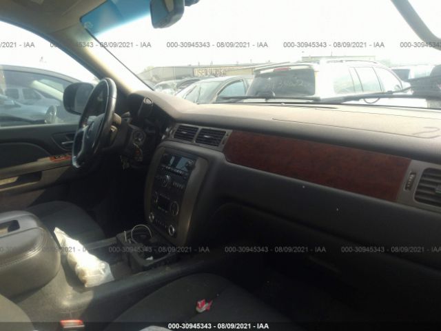 Photo 4 VIN: 1GKS2AE04BR247560 - GMC YUKON 