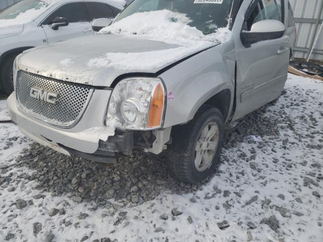 Photo 8 VIN: 1GKS2AE0XBR125530 - GMC YUKON SLE 