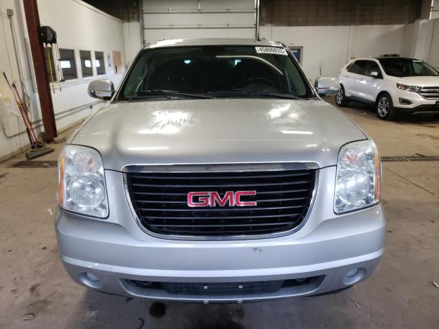 Photo 4 VIN: 1GKS2AE0XBR230410 - GMC YUKON SLE 