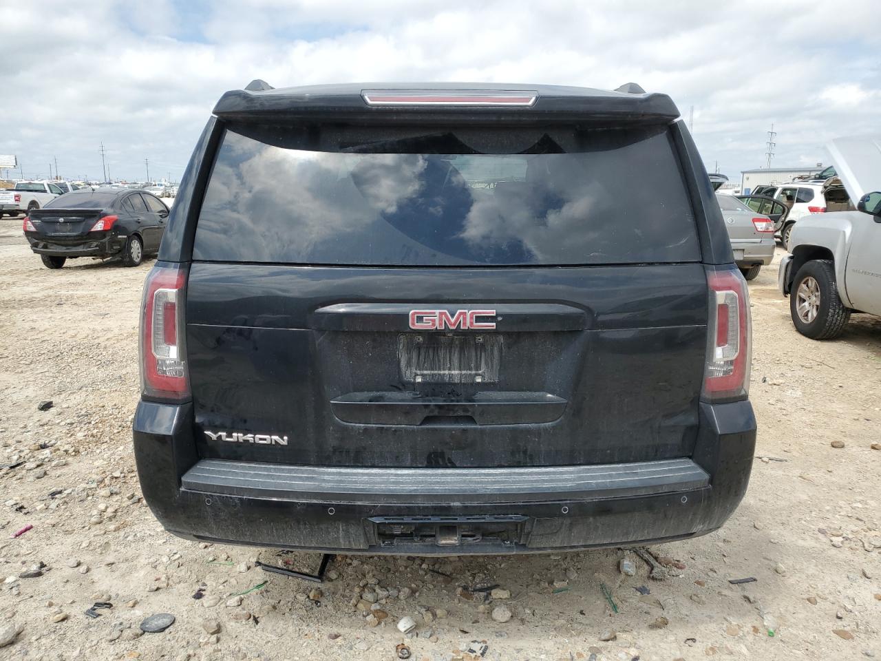 Photo 5 VIN: 1GKS2AKC6FR211180 - GMC YUKON 