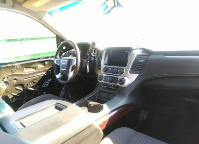 Photo 4 VIN: 1GKS2AKC8HR161417 - GMC YUKON 