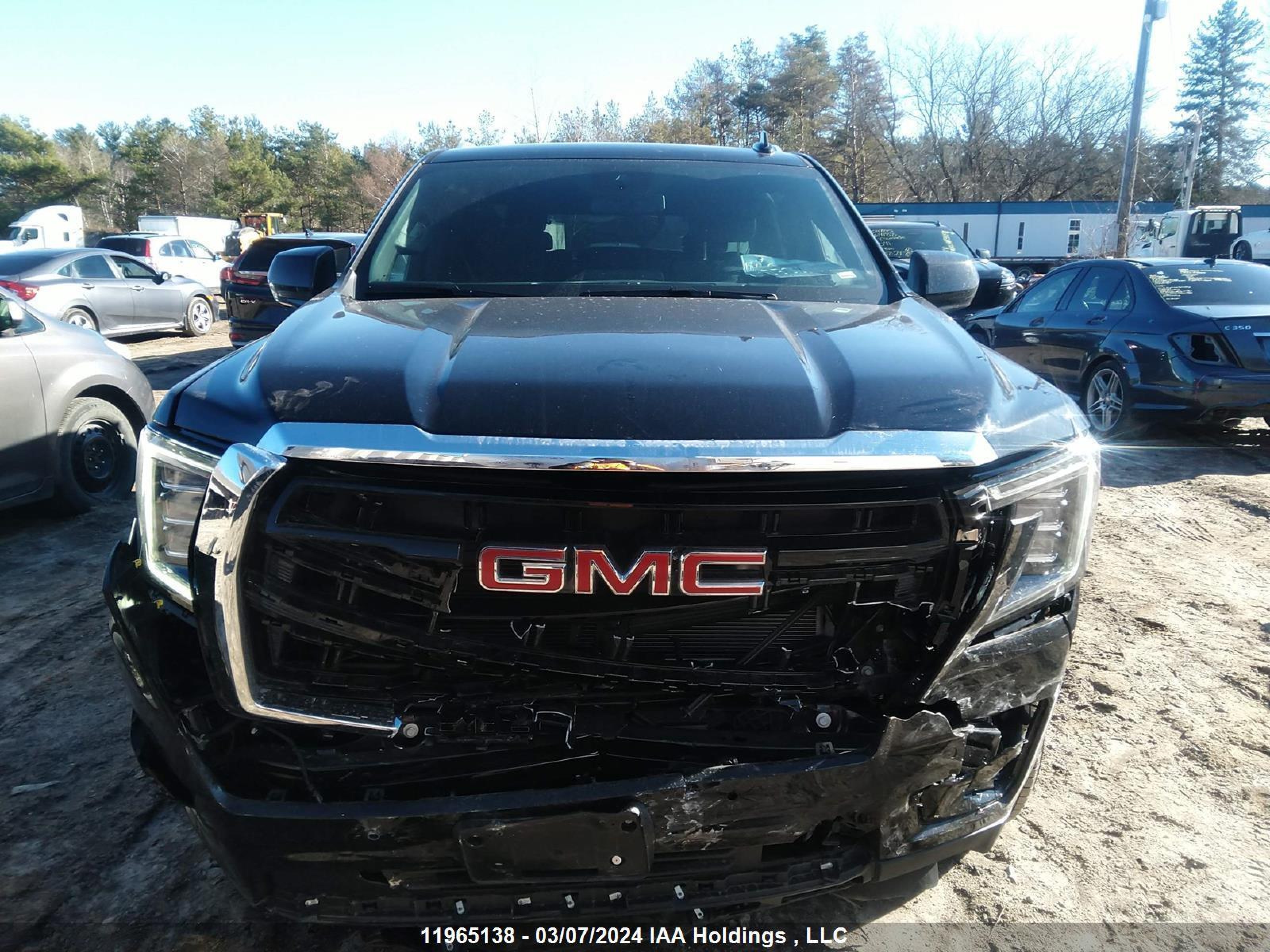 Photo 11 VIN: 1GKS2AKD2RR175341 - GMC YUKON 