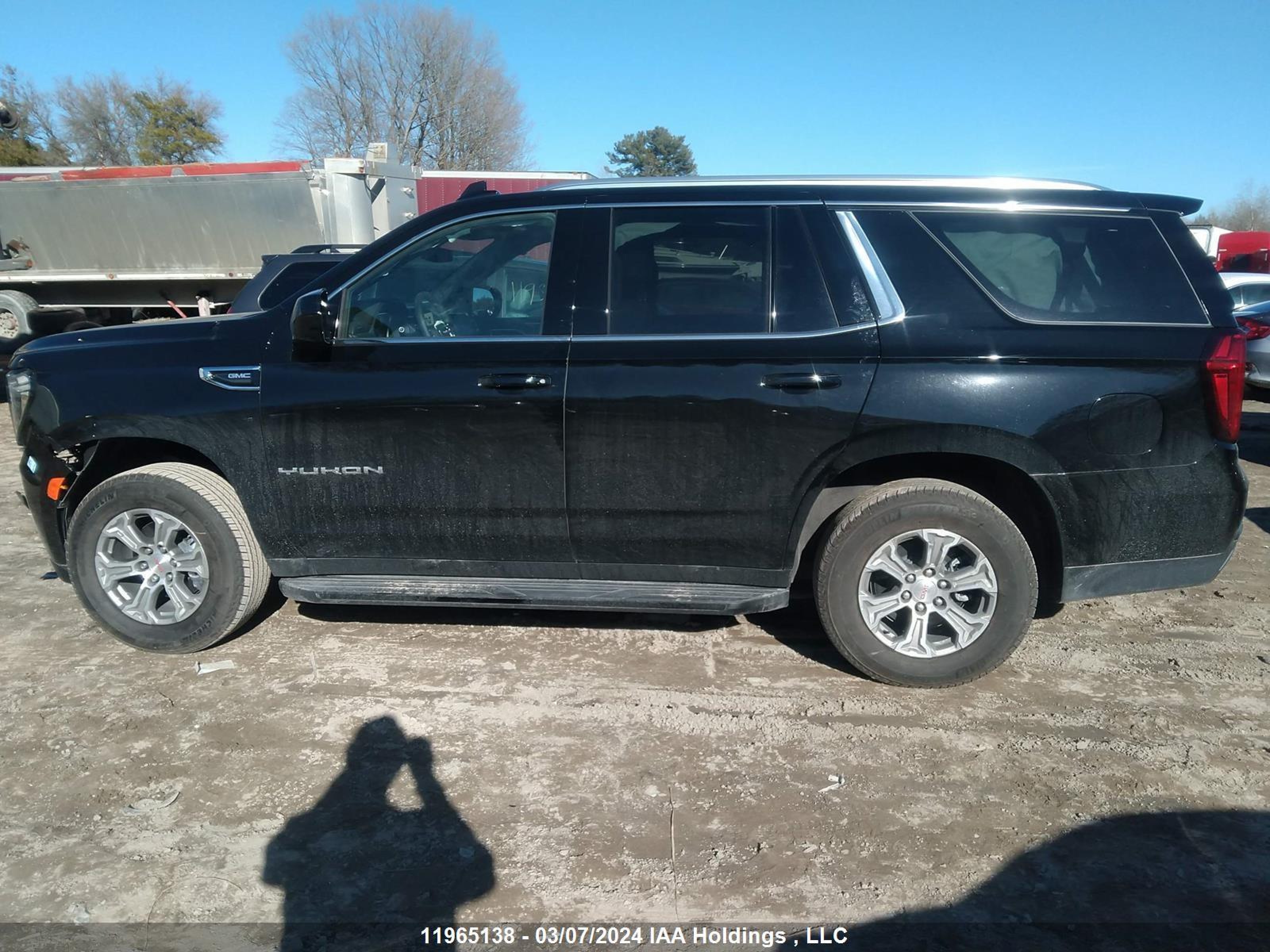 Photo 13 VIN: 1GKS2AKD2RR175341 - GMC YUKON 