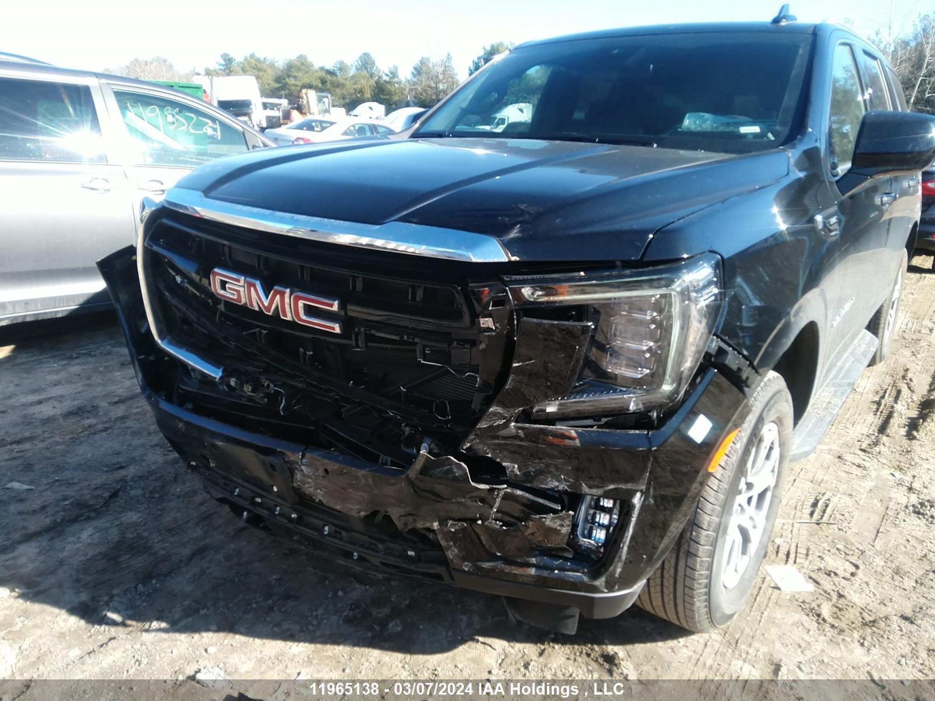 Photo 5 VIN: 1GKS2AKD2RR175341 - GMC YUKON 