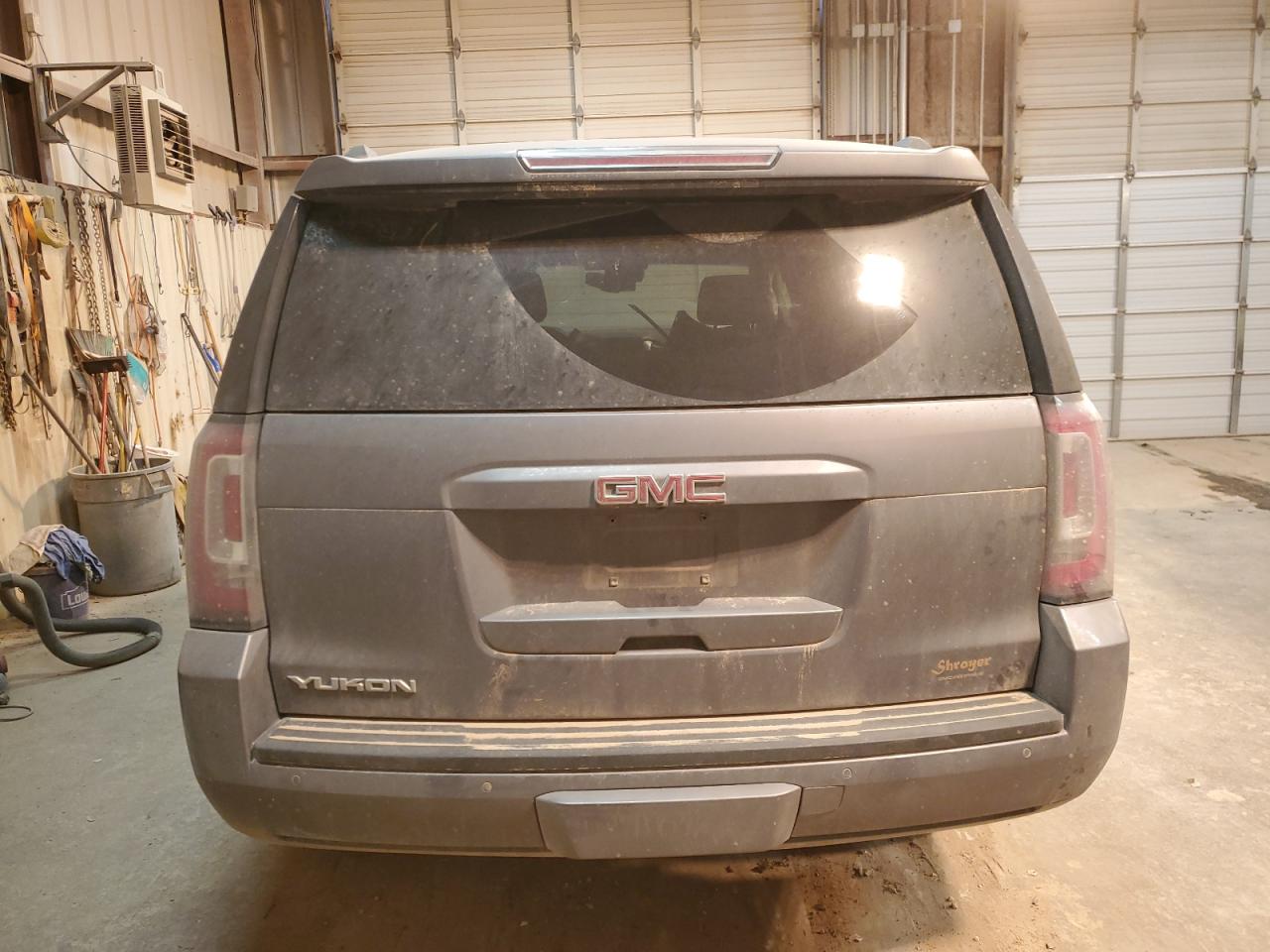 Photo 5 VIN: 1GKS2BKC1JR358568 - GMC YUKON 