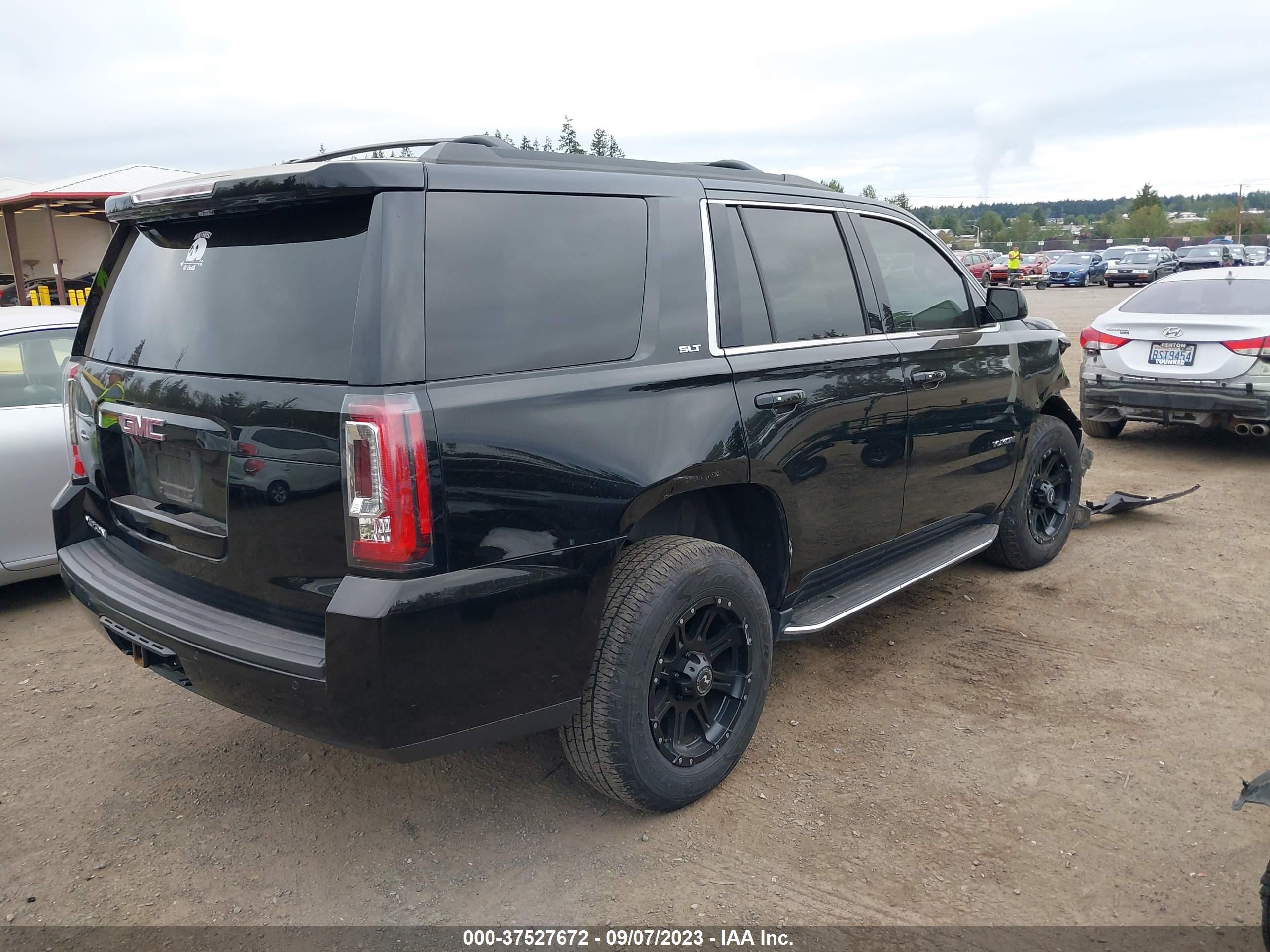 Photo 3 VIN: 1GKS2BKC1KR170313 - GMC YUKON 