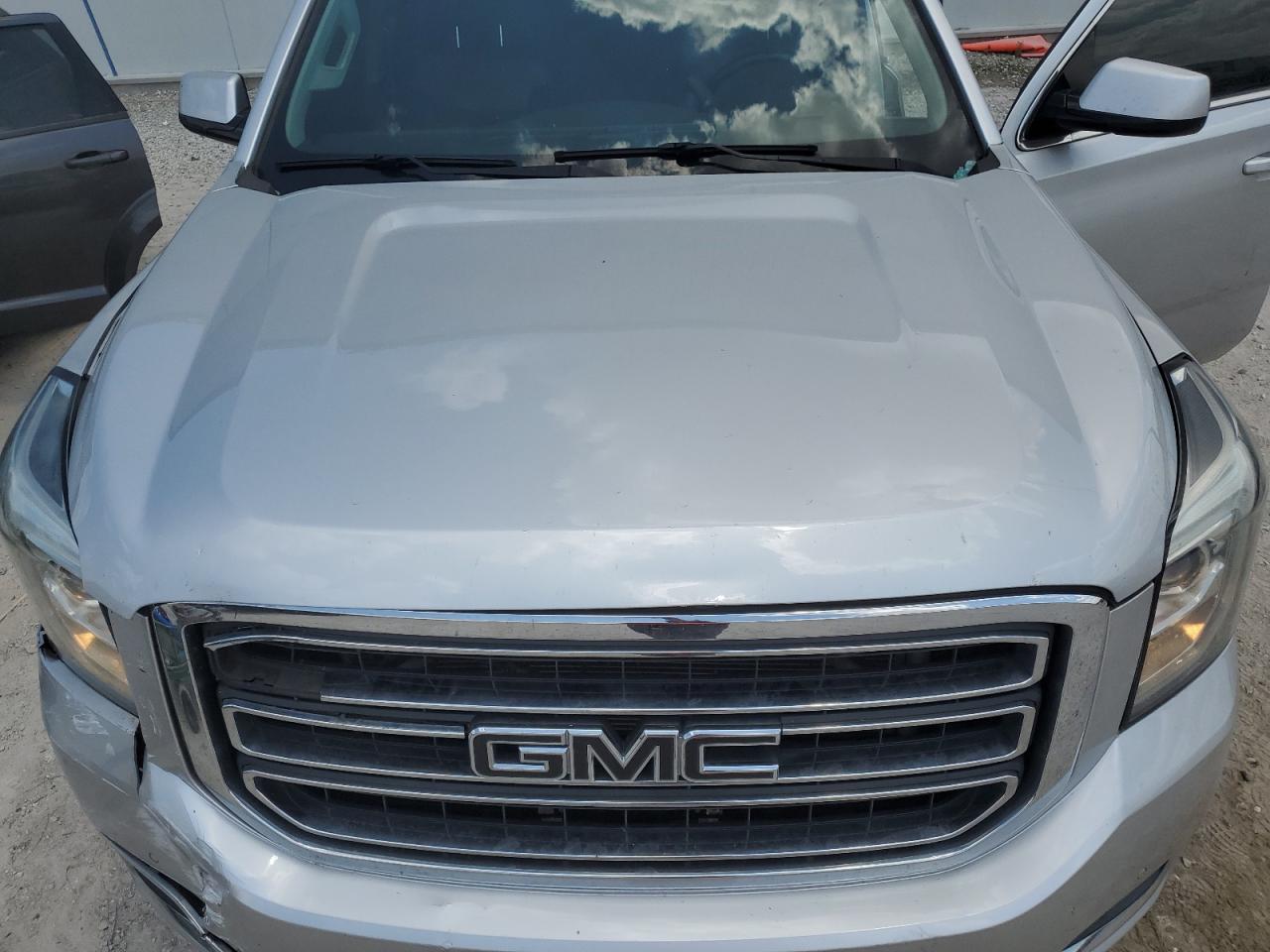 Photo 11 VIN: 1GKS2BKC2FR232694 - GMC YUKON 