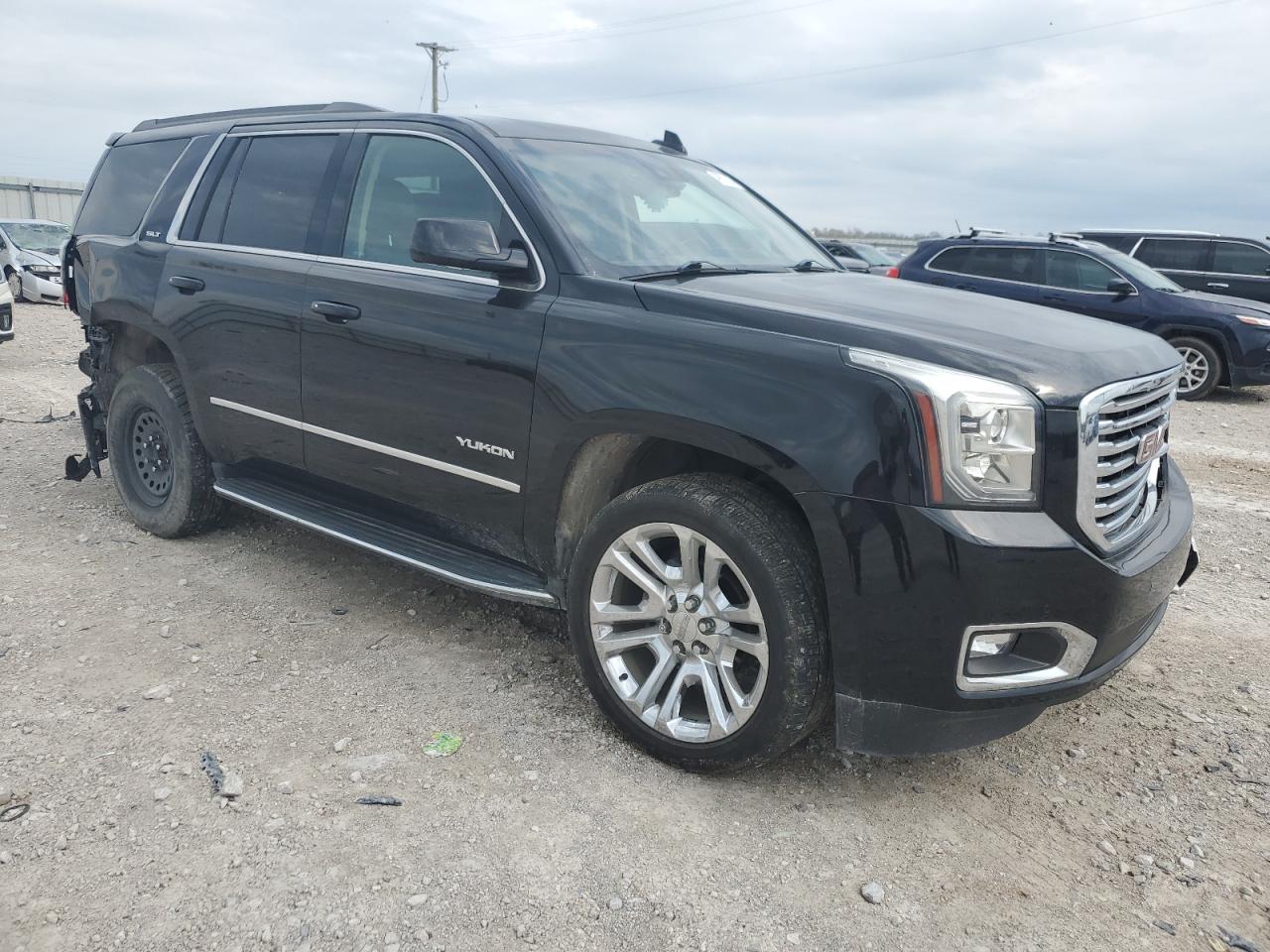 Photo 3 VIN: 1GKS2BKC3HR399519 - GMC YUKON 