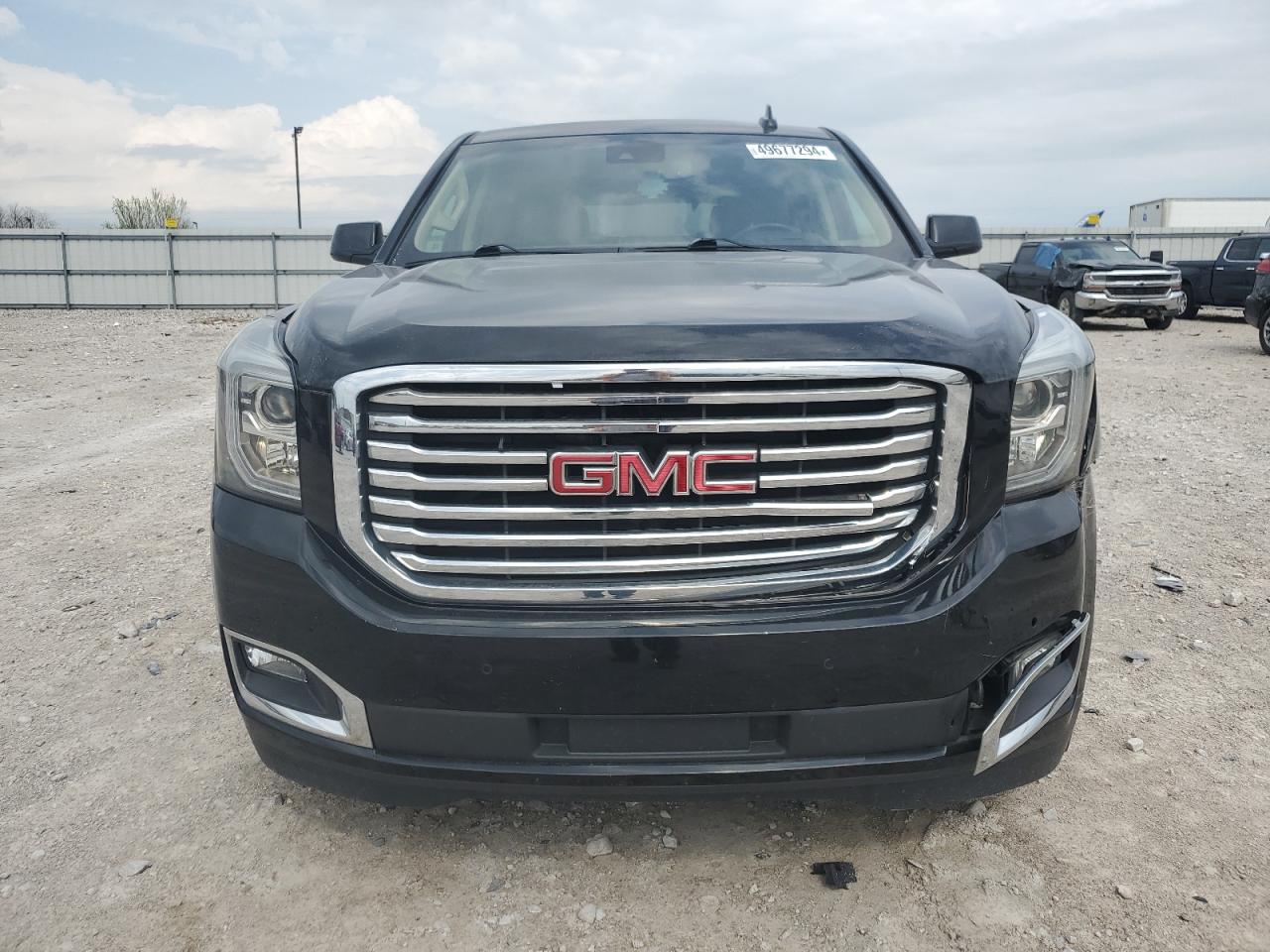 Photo 4 VIN: 1GKS2BKC3HR399519 - GMC YUKON 